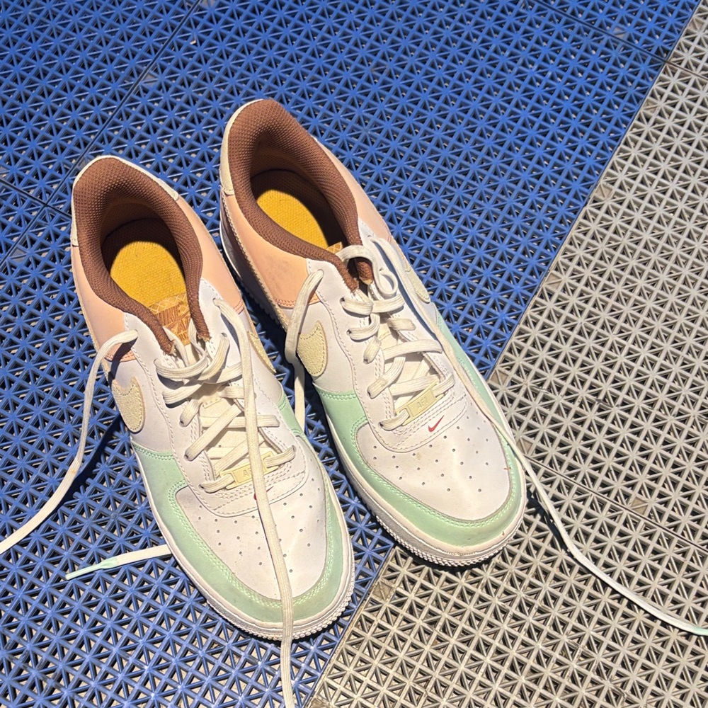 Nike Low-Top Sneakers - White with Mint Green & Peach Accents